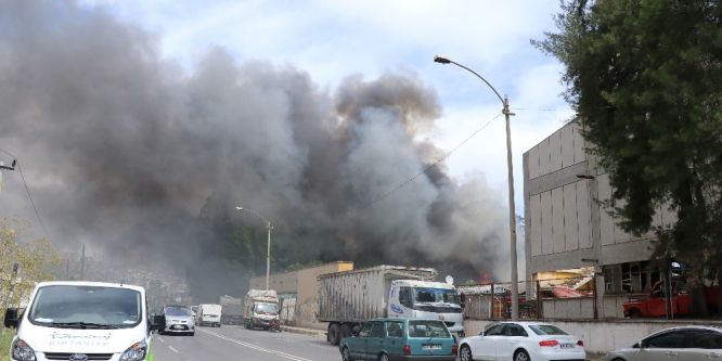 İzmir’de korkutan yangın