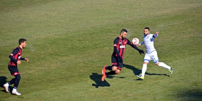 Kendi evinde mağlup oldu