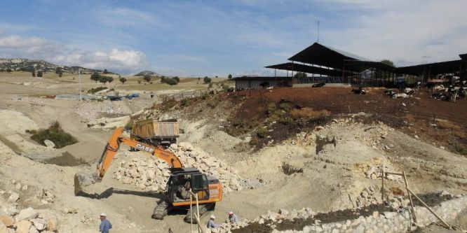 Selendi Çayı güvenli hale getirildi