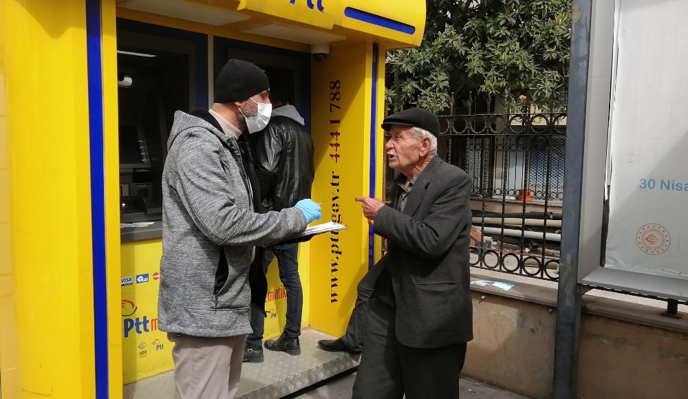 77 yaşındaki dede ikna olmadı, ’Yakışıklı çekilmek’ istedi 