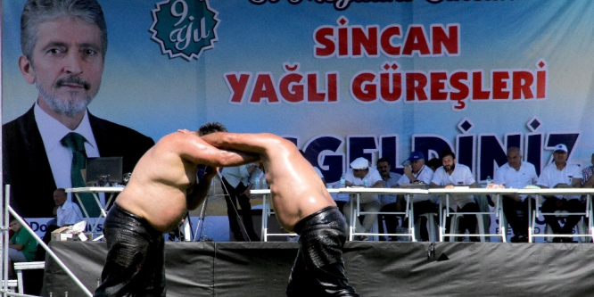 Sincan Yağlı Güreşleri’ne vatandaşlardan yoğun ilgi