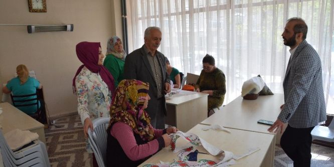 İzmit’te mahalle inceleme gezileri sürüyor