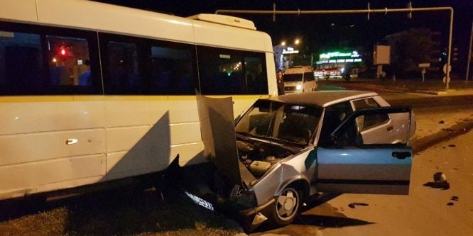 Manavgat’ta trafik kazası: 2 yaralı