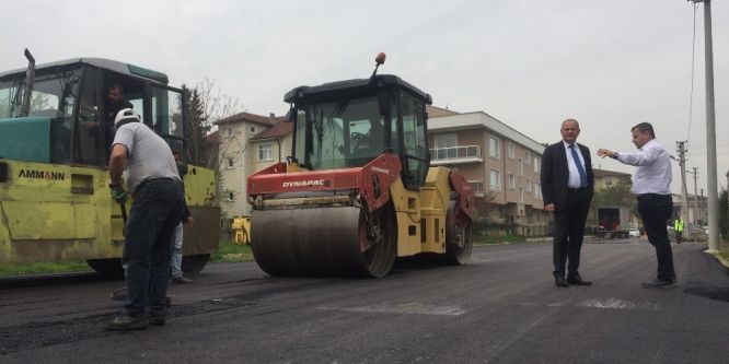 Başkan Keleş asfaltlama çalışmalarını inceledi