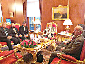 Özgürlükler için 500 bin imza daha