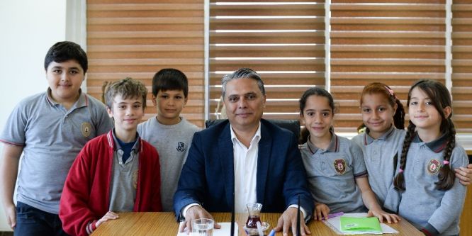 Çocuklar sordu Başkan Uysal yanıtladı