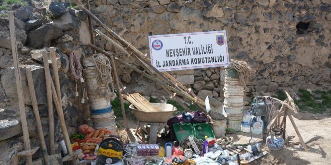 Kaçak kazı yapan 8 kişi yakalandı