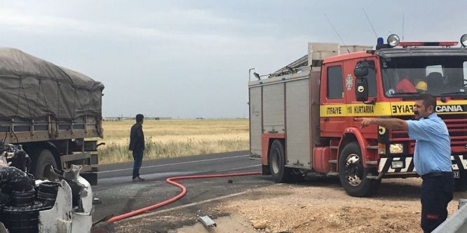 Mardin’de iki TIR birbirine girdi