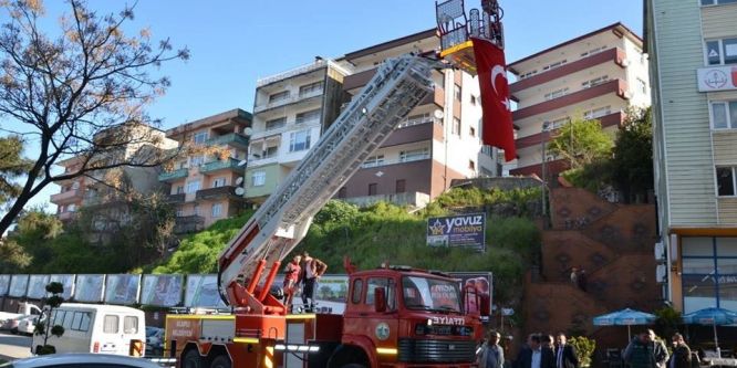Alaplı Belediyesi 28 merdivenli itfaiye aracı aldı