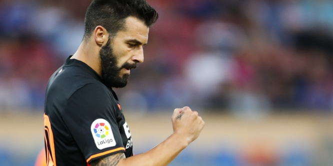 Negredo Valencia tesislerinden ayrıldı