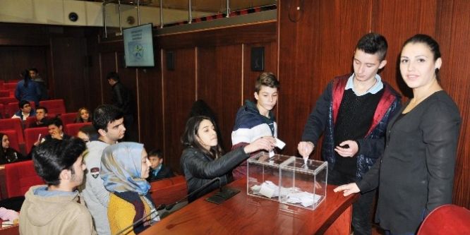 Çocuk meclisi ilk toplantısını gerçekleşti