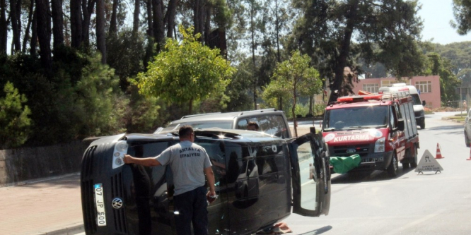 Antalya’da otomobil takla attı: 1 yaralı