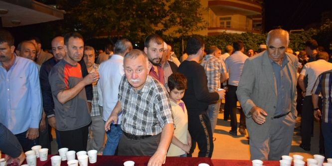 Kayapınar Belediyesi’nden vatandaşlara Ramazan şerbeti ikramı