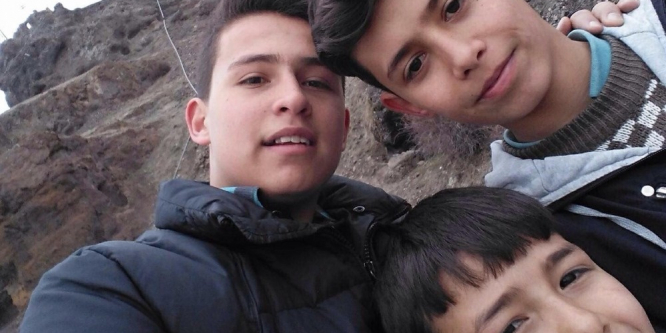 Serinlemek için gölete giren genç kayboldu