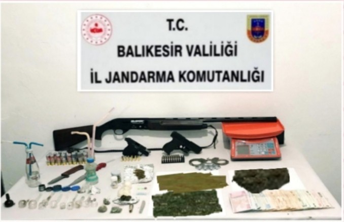 8 adrese eş zamanlı operasyon 