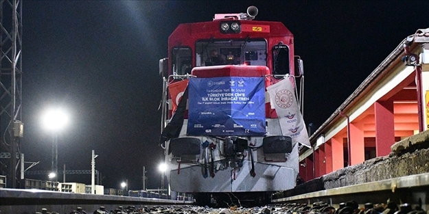 8 bin 693 kilometre yol katedecek! İhracat trenleri yola çıktı