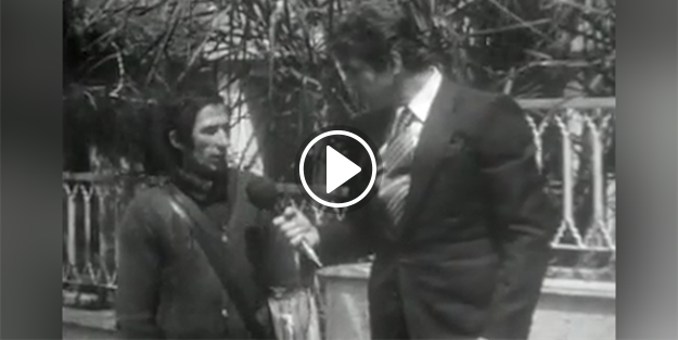 8. kata kadar gazete fırlatan gazete dağıtıcısı