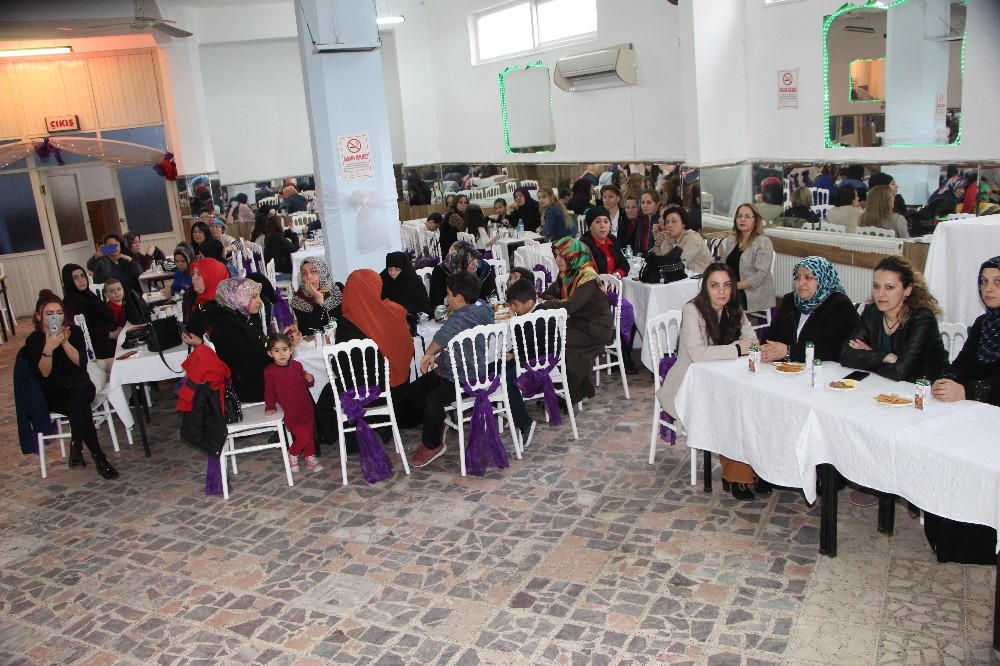 8 Mart’ta Devrekli kadınlara özel program düzenlendi 