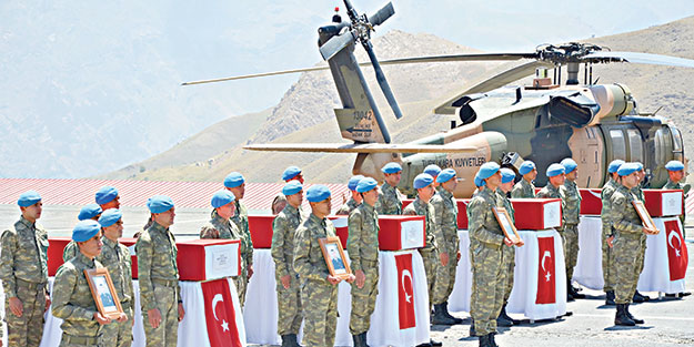 8 şehid dualarla uğurlandı