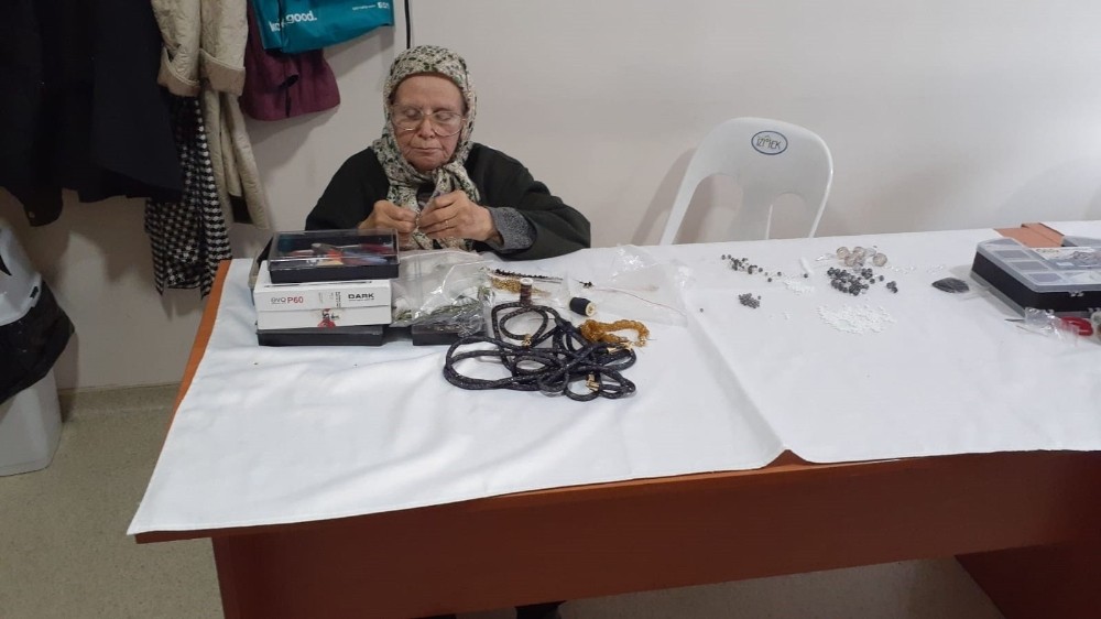 80 yaşındaki Esma Denizci’nin hayali kursta gerçek oldu 