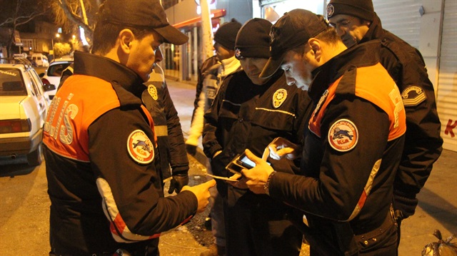 800 polisle huzur operasyonu: 21 gözaltı