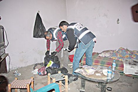 800 polisle 101 ev ve işyerinde uyuşturucu arandı