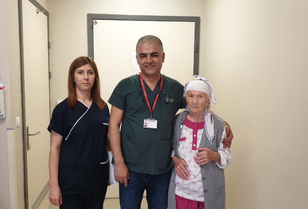 80’lik nineye yeni mide yolu 