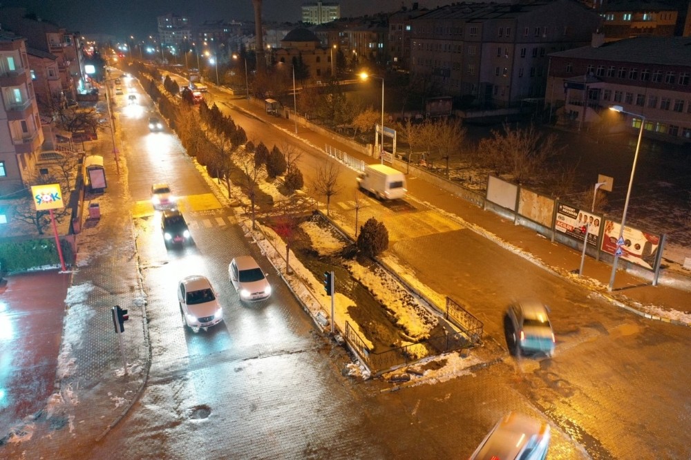 80.yıl bulvarına sinyalizasyon sistemi kuruldu 