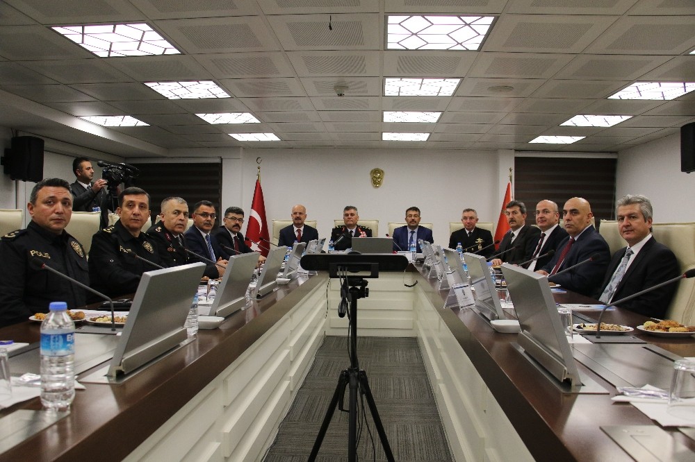81 il canlı bağlantılarla denetlendi 