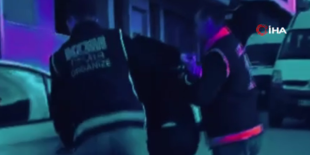 81 ilde 4 gündür devam eden "Aranan Şahıslara Yönelik" düzenlenen "Çember-16" operasyonlarında 2 bin 66 firari yakalandı