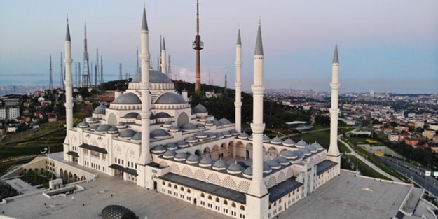 81 ilde camiler ıssız kalmadı! Minarelerden selalar okundu