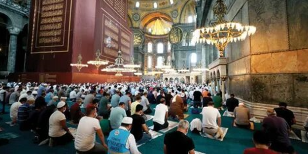 Camiler yine dolup taşacak! İşte il il Kurban Bayramı namazı saatleri…