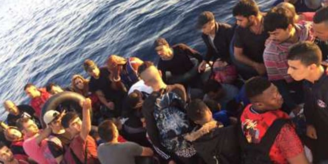 Kuşadası Körfezi’nde 101 kaçak göçmen yakalandı