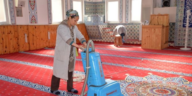 Bozüyük’te camilerde bahar temizliği