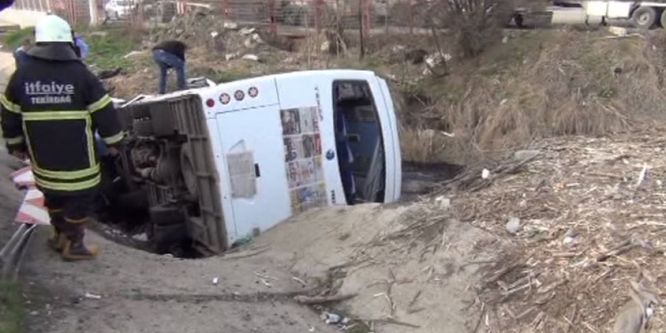 İşçi midibüsü dereye uçtu: 15 yaralı