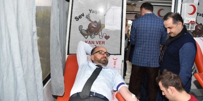 Kan bağışına tam destek