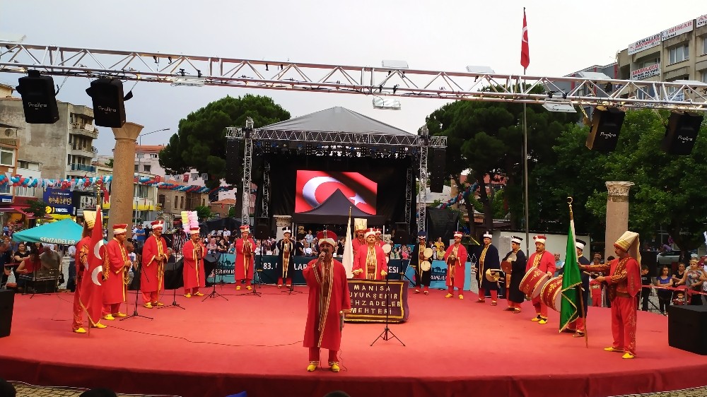 83. Uluslararası Bergama Kermesinde coşkulu başlangıç 