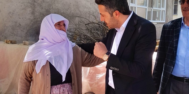 83 yaşındaki Muşlu nine Kürtçe söyledi: Erdoğan kazansın bunu yapacağım