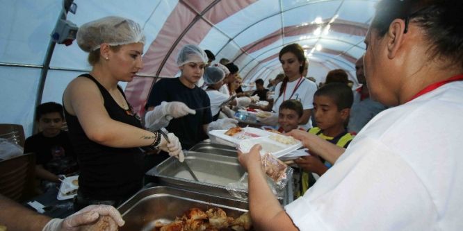 Bayraklı’da altı noktaya iftar çadırı kurulacak