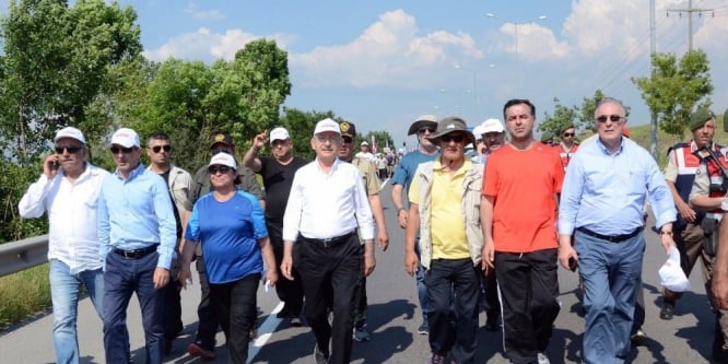Kartal Belediye Başkanı Öz’den sözde ‘Adalet Yürüyüşü’ne destek