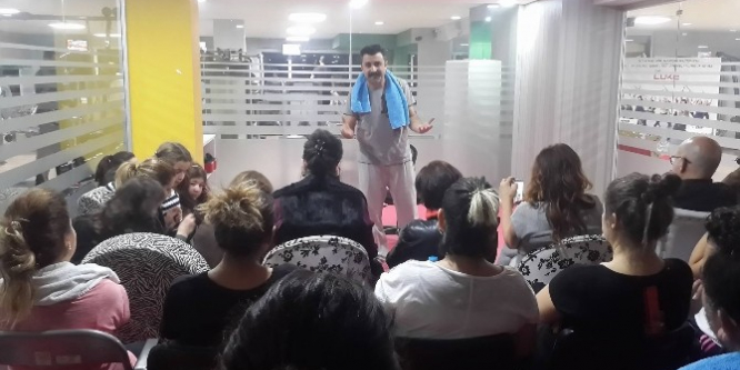 Özfırıncı bu kez spor salonunda güldürdü