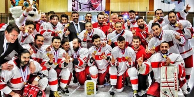 İstanbul’un en büyük buz pisti orada yapılıyor