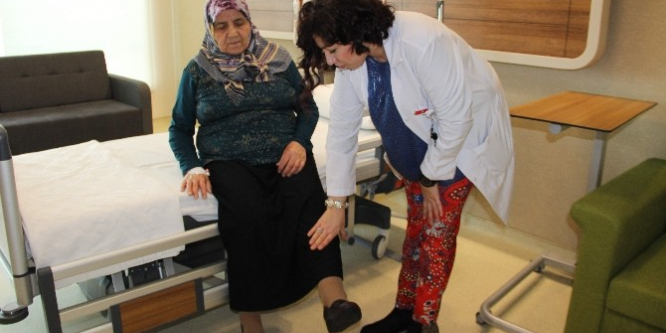 Konya'da felç geçiren kadın üç saatte normale döndü