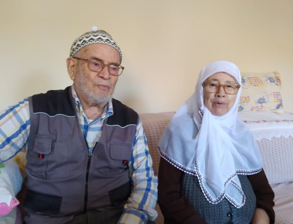 84 yaşındaki adamı jandarma yüzbaşı yalanı ile 30 bin lira dolandırdılar 