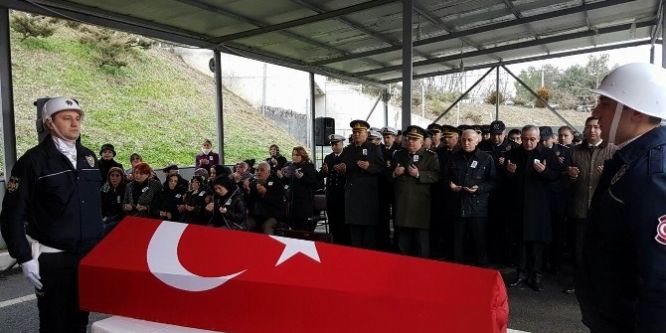 Polis için tören düzenlendi