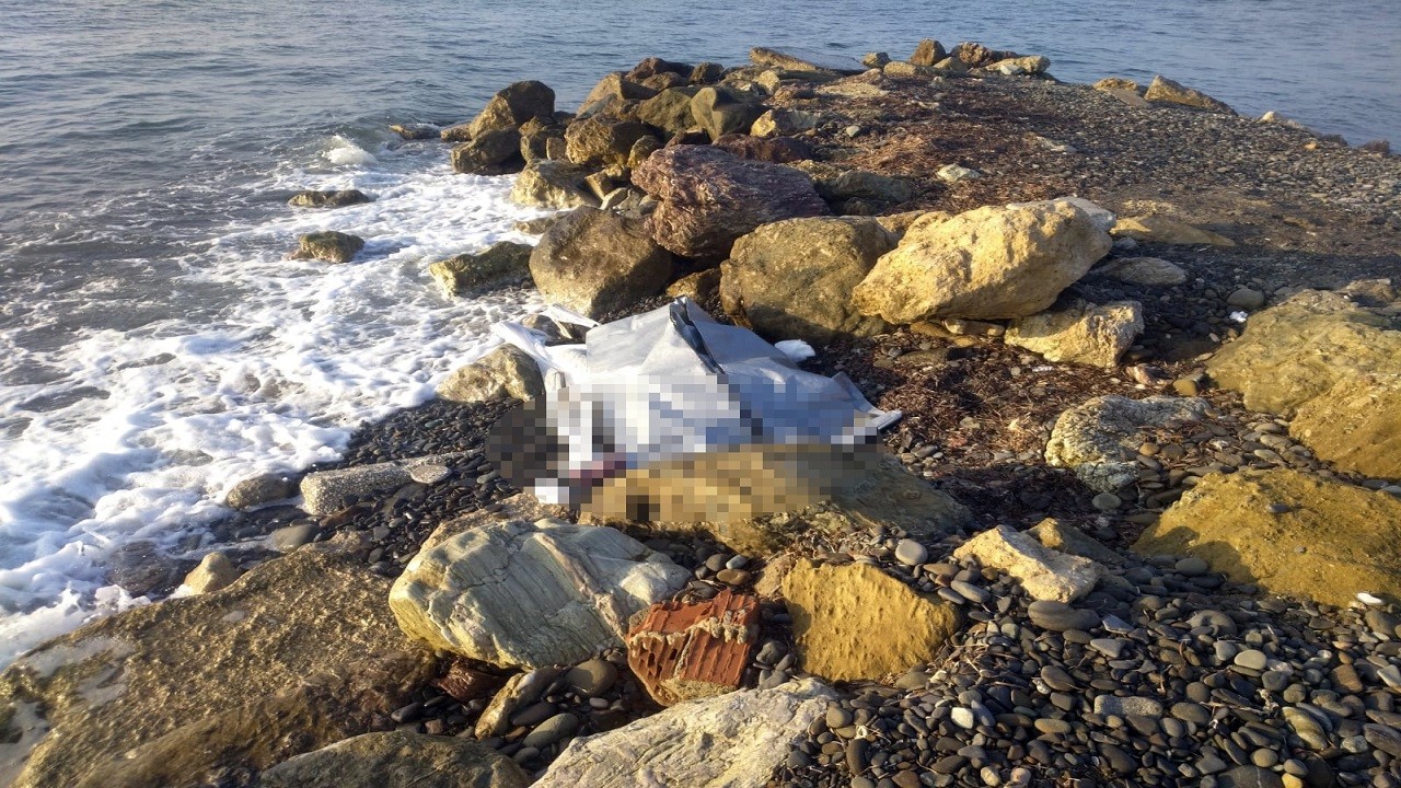 85 yaşındaki kadının cesedi sahilde bulundu