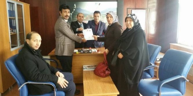 Belediyesi’den iki şehit ailesine arsa verildi