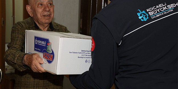 86 yaşındaki Ali amcanın tüm ihtiyacını büyükşehir karşılıyor