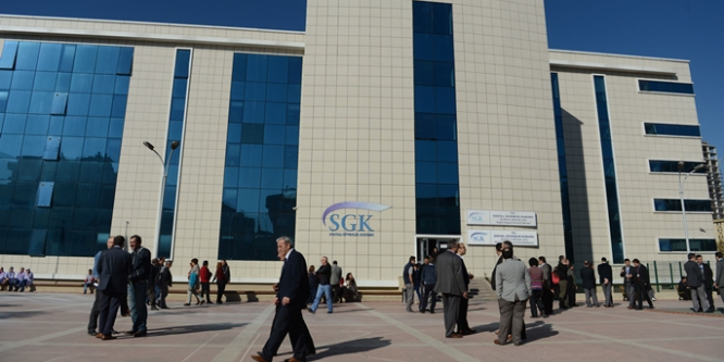 SGK yeni binasına taşındı