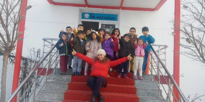 Minik öğrencilerden örnek davranış